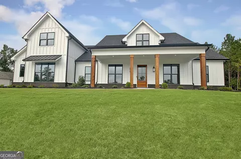 18 Sweet Rose Ct, Newnan, GA 30265