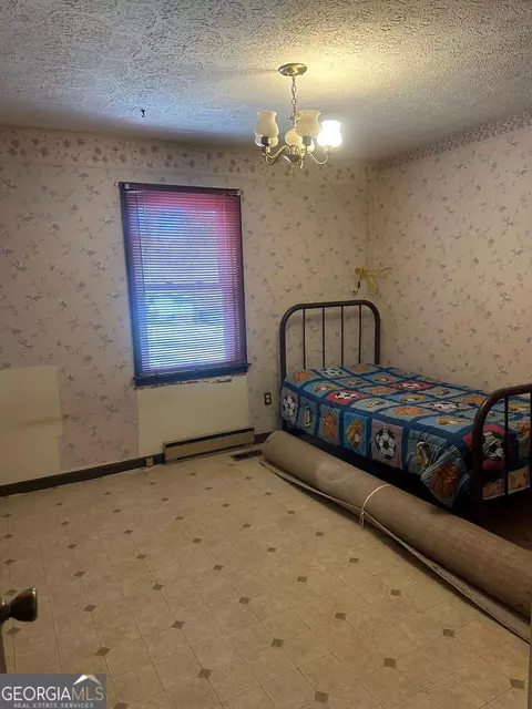 Bedroom - 421 Chase Cir, Cornelia, GA 30531 photo 4 of 6