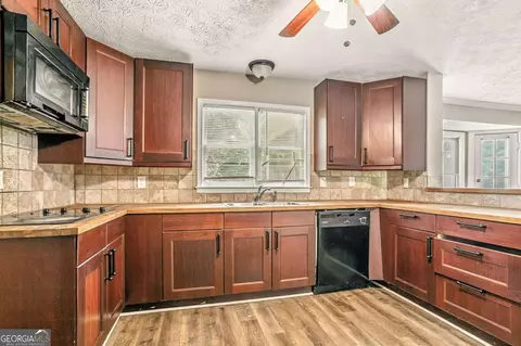 1144 Lakeview Rd, Grayson, GA 30017 photo 14
