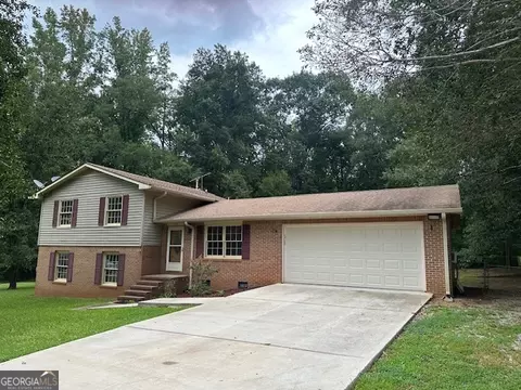 1972 Pinecrest Dr, Griffin, GA 30223