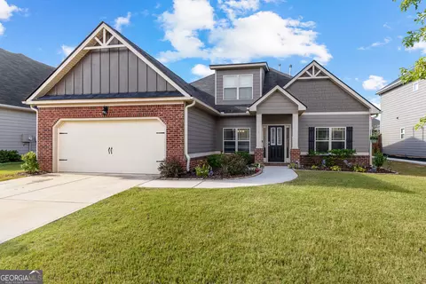 193 Maple Hill Dr, Newnan, GA 30265