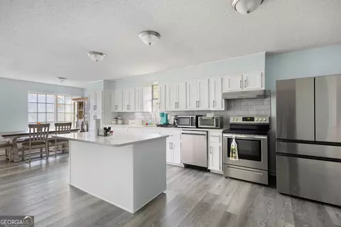 Kitchen - 7 Herschel Mize Dr, Cave Spring, GA 30124 photo 5 of 7
