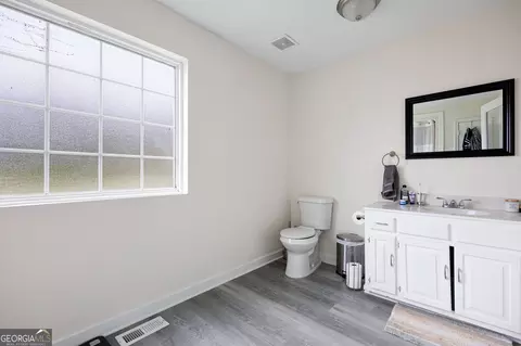 Bath - 7 Herschel Mize Dr, Cave Spring, GA 30124 photo 3 of 6