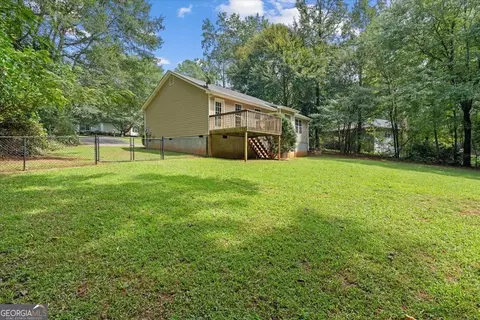 Exterior - 173 Bartlett Cir, Bowdon, GA 30108 photo 6 of 9
