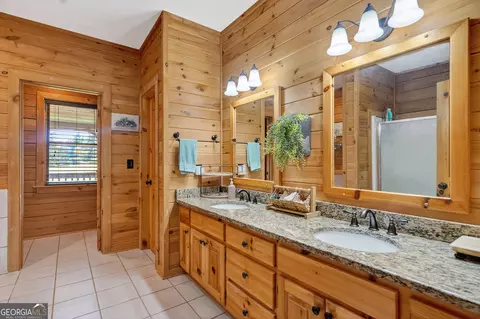 Bath - 200 Burgess Rd, Lagrange, GA 30241 photo 2 of 4