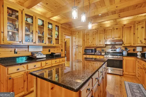 Kitchen - 200 Burgess Rd, Lagrange, GA 30241 photo 2 of 5
