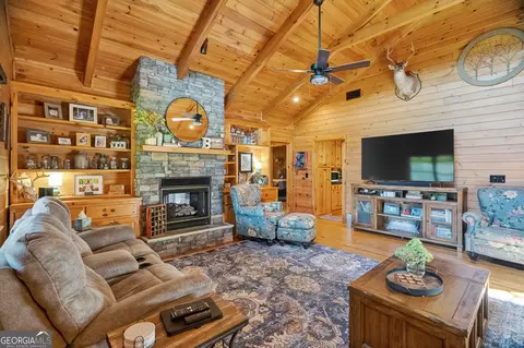 Living - 200 Burgess Rd, Lagrange, GA 30241 photo 1 of 2