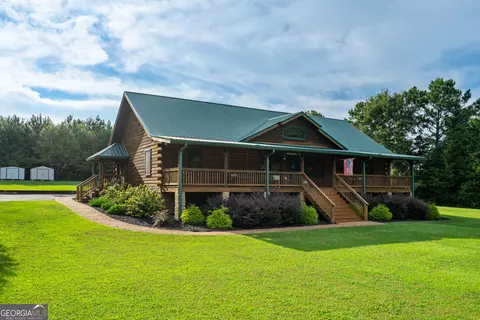 Exterior - 200 Burgess Rd, Lagrange, GA 30241 photo 10 of 11