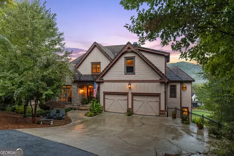 96 Fair View Dr, Clayton, GA 30525