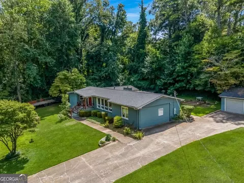 6101 Misty Valley Dr SE, Acworth, GA 30102