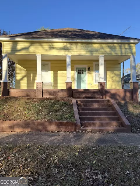 304 4th St, Manchester, GA 31816