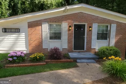 210 Oak Dr SE, Atlanta, GA 30354
