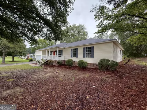 Exterior - 105 Mockingbird Dr, Dublin, GA 31021 photo 14 of 17