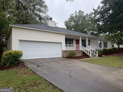 Exterior - 105 Mockingbird Dr, Dublin, GA 31021 photo 5 of 17