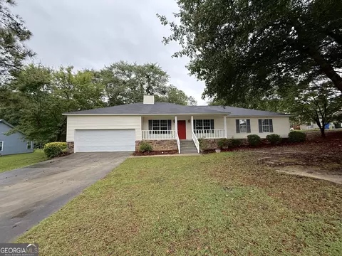 Exterior - 105 Mockingbird Dr, Dublin, GA 31021 photo 3 of 17