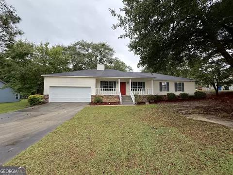 Exterior - 105 Mockingbird Dr, Dublin, GA 31021 photo 2 of 17