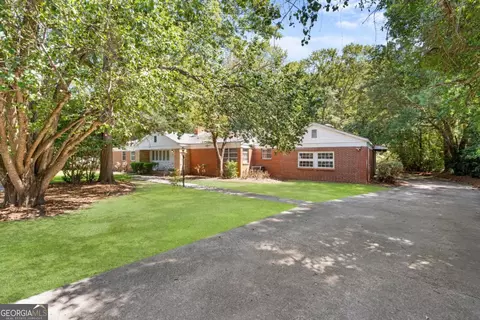 218 S Edgewood Dr, Statesboro, GA 30458
