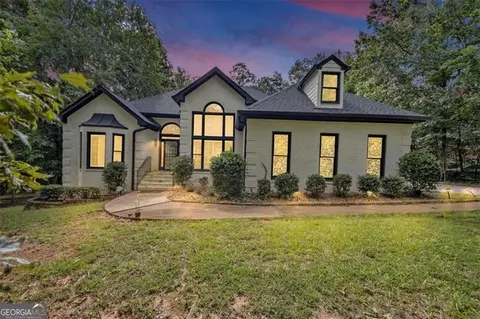 805 Lynn Cir, Atlanta, GA 30311