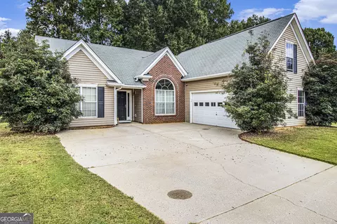 260 Sandstone Dr, Hampton, GA 30228 photo 3
