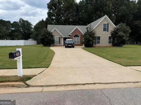 260 Sandstone Dr, Hampton, GA 30228