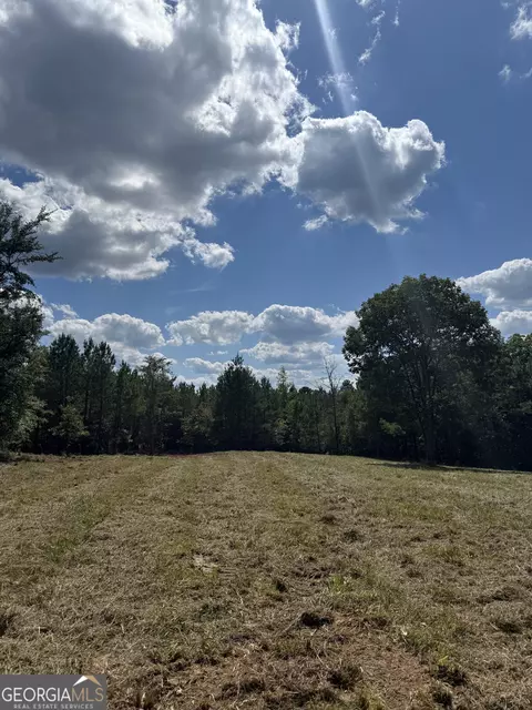 661 Martin Luther King Jr Dr, Eatonton, GA 31024