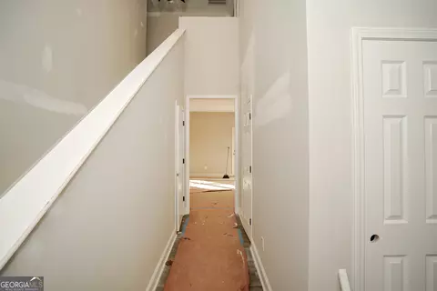 Entry Way - 400 Four Points Rd, Jackson, GA 30233 photo 6 of 13