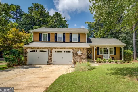 180 Cowan Dr, Stockbridge, GA 30281