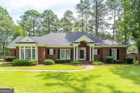 1088 Lynn Dr, Waycross, GA 31503