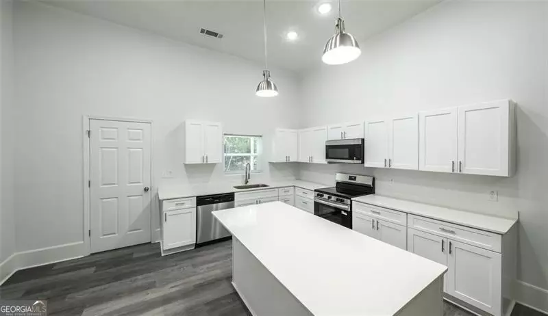 Kitchen - 75 Rose St, Tallapoosa, GA 30176 photo 1 of 3