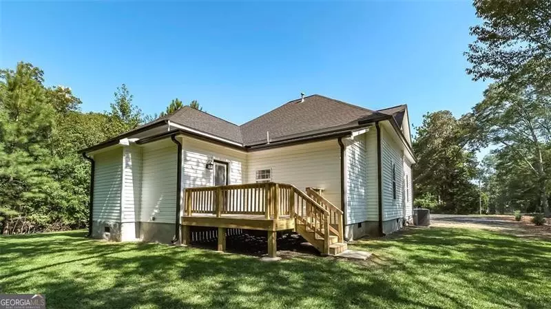 Exterior - 75 Rose St, Tallapoosa, GA 30176 photo 4 of 7