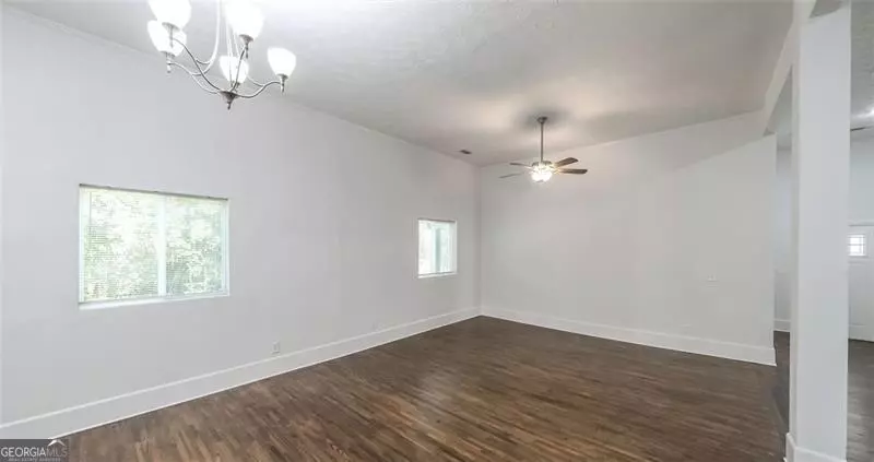 Living - 75 Rose St, Tallapoosa, GA 30176 photo 3 of 3