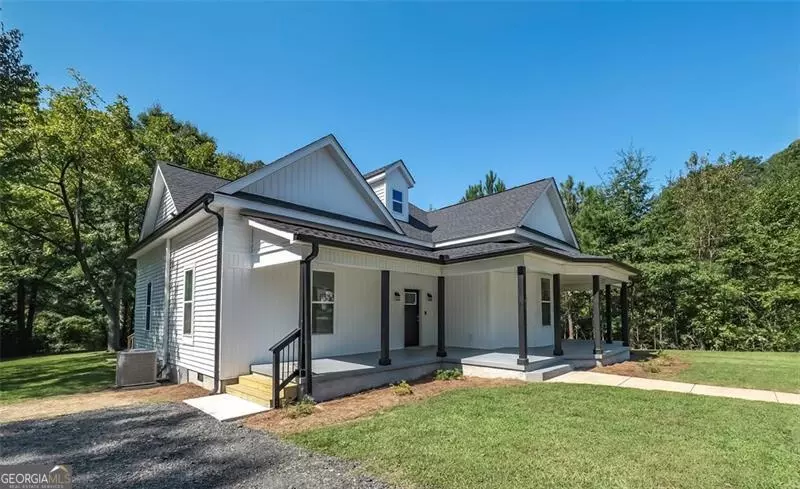 Exterior - 75 Rose St, Tallapoosa, GA 30176 photo 2 of 7