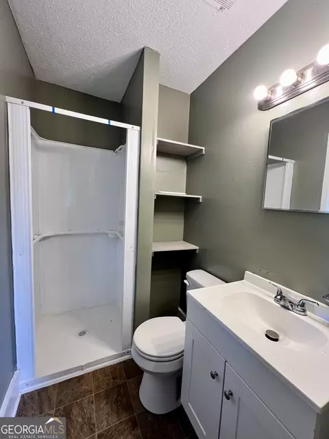 Bath - 119 Keith Dr, Warner Robins, GA 31093 photo 1 of 3