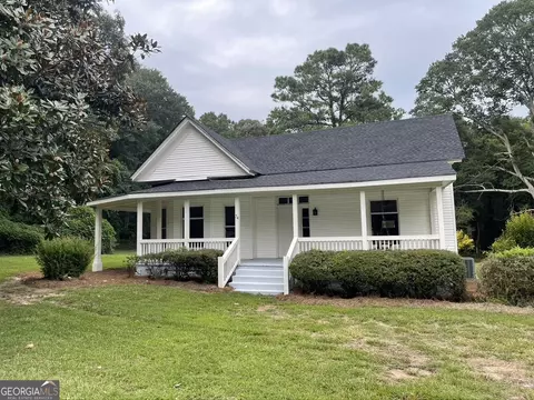 74 Midland St, Williamson, GA 30292