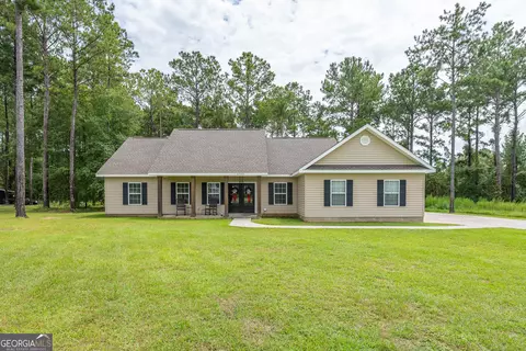 6720 Mamies Dr, Blackshear, GA 31516