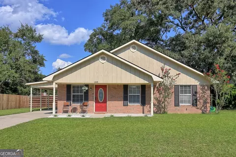 1448 Coalition Cir, Hinesville, GA 31313