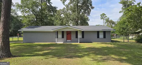 1400 Peach St, Dublin, GA 31021