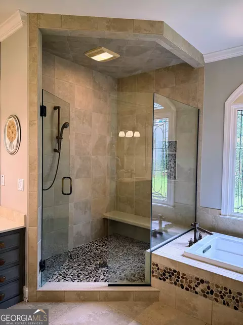 Bath - 118 Moss Creek Dr, Lagrange, GA 30240 photo 3 of 10