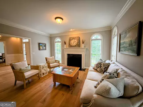 Living - 118 Moss Creek Dr, Lagrange, GA 30240 photo 3 of 5