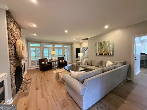 Living - 118 Moss Creek Dr, Lagrange, GA 30240 photo 4 of 5