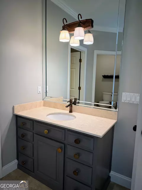 Bath - 118 Moss Creek Dr, Lagrange, GA 30240 photo 1 of 10