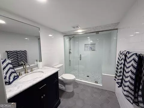 Bath - 118 Moss Creek Dr, Lagrange, GA 30240 photo 7 of 10