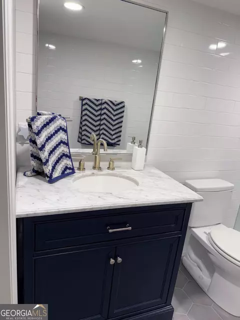 Bath - 118 Moss Creek Dr, Lagrange, GA 30240 photo 8 of 10