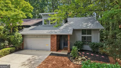 230 Lakeview Rdg E, Roswell, GA 30076