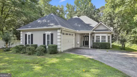 95 Camden Ln, Sharpsburg, GA 30277
