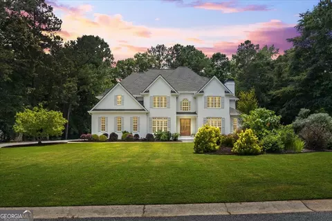 215 Ashley Forest Dr, Fayetteville, GA 30214
