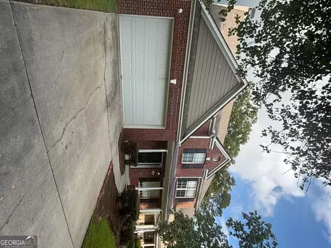 2999 Battlement Cir, Loganville, GA 30052
