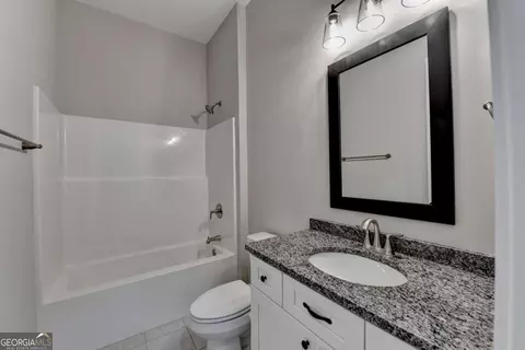 Bath - 107 Prestwick Dr, Lagrange, GA 30241 photo 9 of 10