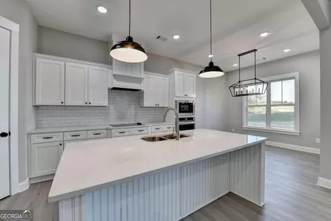 Kitchen - 107 Prestwick Dr, Lagrange, GA 30241 photo 3 of 6