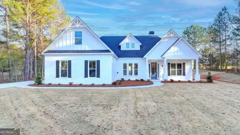 Exterior - 107 Prestwick Dr, Lagrange, GA 30241 photo 3 of 6